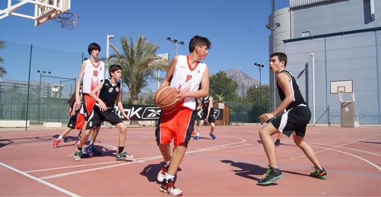 Fisioterapia para tu evento de basket en Benidorm